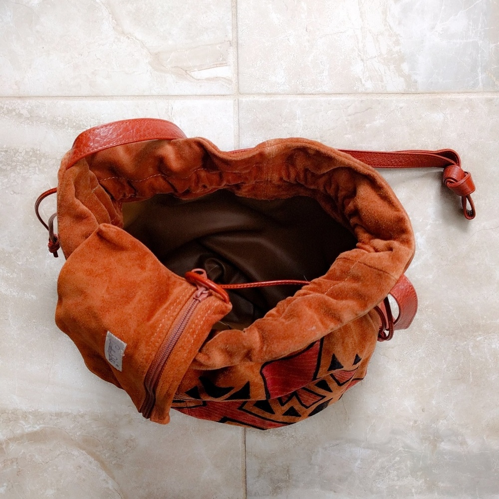 ⛔SOLD⛔ Vintage Carlos Falchi Handpainted Kilim Bucket Bag - Picture 7 of 8